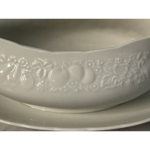 EUC Harmony House Bounty Gravy Boat w/ Attached Underplate Fine China 2516 Japan - Picture 3 of 14